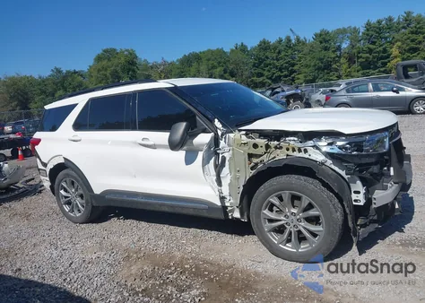 2022 Ford Explorer Xlt z USA, uszkodzony, nr VIN 1FMSK8DH4NGC44827